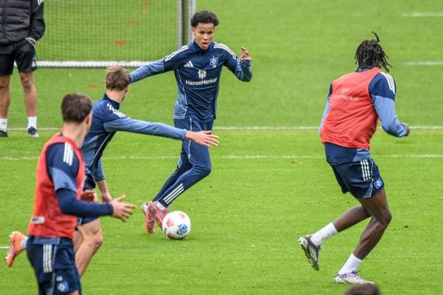Alexander Rossing-Lelesiit ( HSV ) Deutschland , Hamburg , Volksparkstadion , Trainingsgelände Fussball , 1. Bundesliga , Training des Hamburger SV