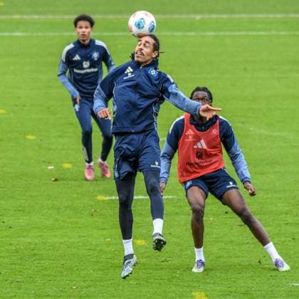Yussuf Poulsen Jordan Torunarigha ( HSV ) Deutschland , Hamburg , Volksparkstadion , Trainingsgelände Fussball , 1. Bundesliga , Training des Hamburger SV
