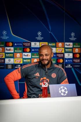 Fußball Champions League Pressekonferenz FC Bayern München am 21.10.2025 auf dem Trainingsgelände an der Säbener Straße in München Vincent Kompany ( Trainer Cheftrainer München ) Photo by FC Bayern München via REVIERFOTO