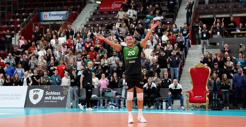 BAU 21.10.2025 Ludwigsburg Volleyball Barock Volleys MTV Ludwigsburg vs. SVG Lüneburg,Jeffrey Klok (LB) freut sich