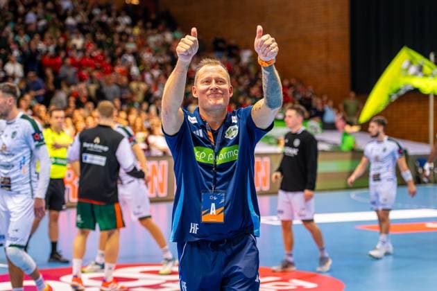 Heidmar Felixson (TSV Hannover-Burgdorf, Co-Trainer) (L-R), TSV Hannover-Burgdorf (orange) against TATRAN Presov (white) (2. Matchday of Group Matches EHF European League 2025 2026) (21.10.2025, Swiss Life Hall (Hannover, GER), Copyright: xJanxGuentherx xTSVxHannover-Burgdorfx