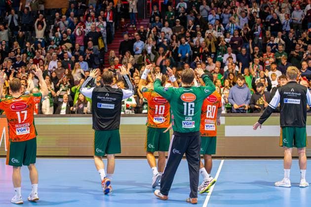 (L-R), TSV Hannover-Burgdorf (orange) against TATRAN Presov (white) (2. Matchday of Group Matches EHF European League 2025 2026) (21.10.2025, Swiss Life Hall (Hannover, GER), Copyright: xJanxGuentherx xTSVxHannover-Burgdorfx