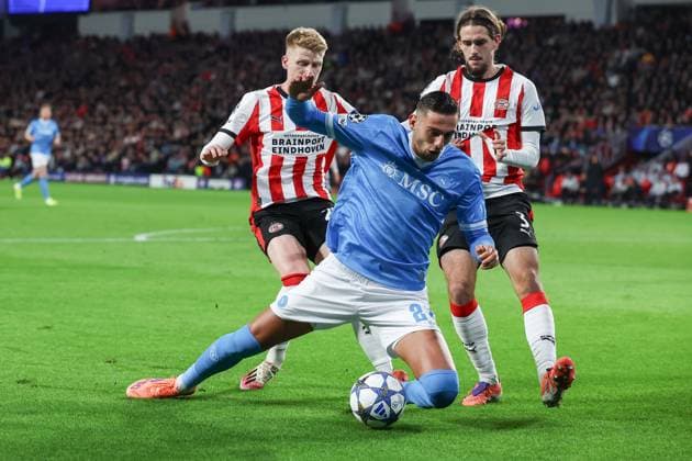 EINDHOVEN , 21-10-2025 , Philips Stadium , season 2025 2026 , UEFA Champions League football , League phase Matchday 3 , match between PSV and Napoli ,Napoli player Lorenzo Lucca PSV - Napoli  x31629468x Copyright: