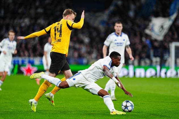 Nico Schlotterbeck (Borussia Dortmund, 04), Youssoufa Moukoko (FC Kopenhagen, 09) DEN, FC Kopenhagen vs. Borussia Dortmund, Fussball, UEFA Champions League, Spieltag 3, Spielzeit 2025 2026, 21.10.2025 DEN, FC Kopenhagen vs. Borussia Dortmund, Fussball, UEFA Champions League, Spieltag 3, Spielzeit 2025 2026, 21.10.2025 Kopenhagen Copyright: xEibner-Pressefoto MarcelxvonxFehrnx EP_MFN