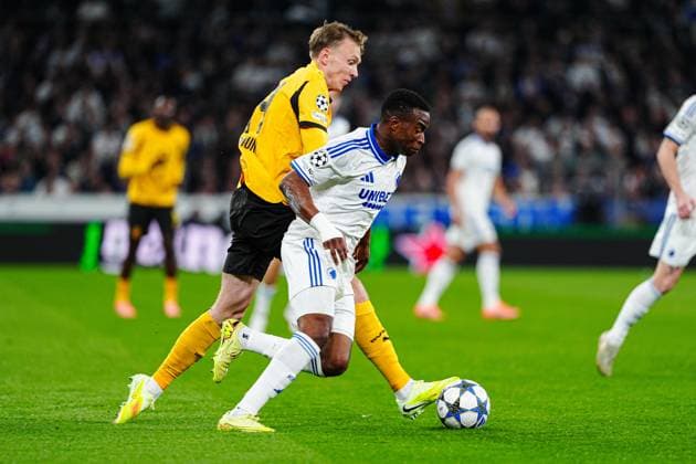 Nico Schlotterbeck (Borussia Dortmund, 04), Youssoufa Moukoko (FC Kopenhagen, 09) DEN, FC Kopenhagen vs. Borussia Dortmund, Fussball, UEFA Champions League, Spieltag 3, Spielzeit 2025 2026, 21.10.2025 DEN, FC Kopenhagen vs. Borussia Dortmund, Fussball, UEFA Champions League, Spieltag 3, Spielzeit 2025 2026, 21.10.2025 Kopenhagen Copyright: xEibner-Pressefoto MarcelxvonxFehrnx EP_MFN