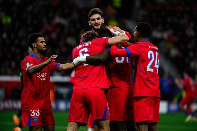 LEVERKUSEN, GERMANY - 21 OCTOBER, 2025: Willian Pacho, Bradley Barcola, Illia Zabarnyi, Warren Zaire-Emery, Khvicha Kvaratskhelia, Senny Mayulu - UEFA Champions League, match Bayer Leverkusen vs Paris Saint Germain at BayArena.  Copyright: xx