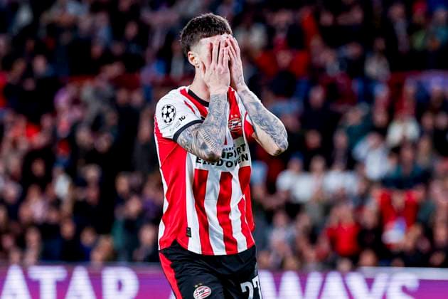 Dennis Man of PSV Eindhoven looks dejected PSV Eindhoven v SSC Napoli, UEFA Champions League 2025 26 League Phase MD3, PSV Eindhoven v SSC Napoli, PSV Stadion, October 21, 2025, Eindhoven, Netherlands.