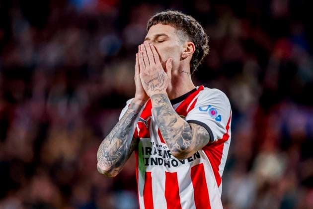 Dennis Man of PSV Eindhoven looks dejected PSV Eindhoven v SSC Napoli, UEFA Champions League 2025 26 League Phase MD3, PSV Eindhoven v SSC Napoli, PSV Stadion, October 21, 2025, Eindhoven, Netherlands.