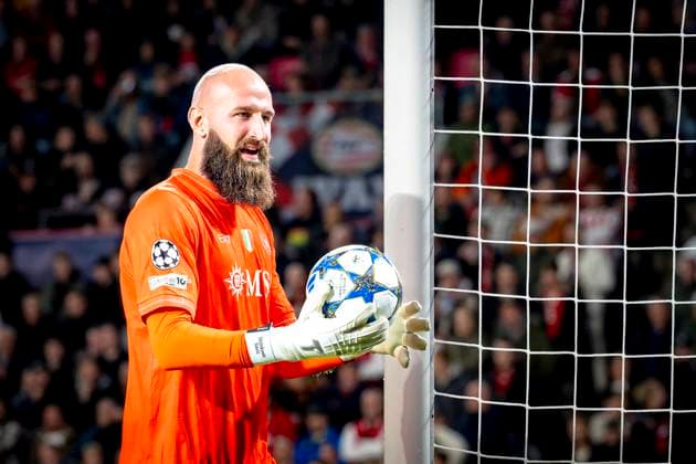 SSC Napoli goalkeeper Vanja Milinkovic-Savic during the match PSV Eindhoven vs SSC Napoli at the Philips stadium for the Champions League - League phase - Matchday 3 season 2025-2026 in EINDHOVEN, Netherlands on 21 oktober 2025, (photo by Marcel van Dorst EYE4images DeFodi Images) SSC Napoli goalkeeper Vanja Milinkovic Savic during the match PSV Eindhoven vs SSC Napoli at the Philips stadium for the Champions League League phase Matchday 3 season 2025 2026 in EINDHOVEN, Netherlands on 21 oktober 2025, photo by Marcel van Dorst EYE4images DeFodi Images