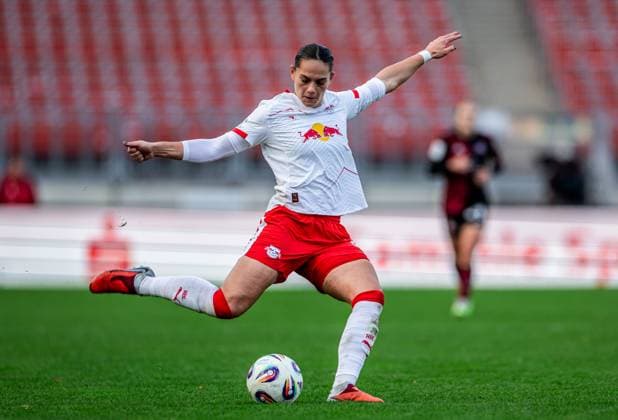 Leipzigs Giovanna Hoffmann. Fussball 1. Frauen Bundesliga, 5. Spieltag: 1. FC Nuernberg - RB Leipzig. 5. Oktober 2025: Nuernberg, Max-Morlock-Stadion. 1. FC Nuernberg - RB Leipzig