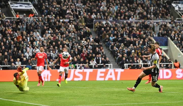 Anthony Gordon of Newcastle United scores their first goal Newcastle United v Benfica, UEFA Champions League, Group Stage, Football, St James Park, Newcastle, UK - 21 Oct 2025Newcastle St James Park United Kingdom EDITORIAL USE ONLY No use with unauthorised audio, video, data, fixture lists, club league logos or live services. Online in-match use limited to 120 images, no video emulation. No use in betting, games or single club league player publications. Copyright: xRichardxLee Shutterstockx 15552303ap