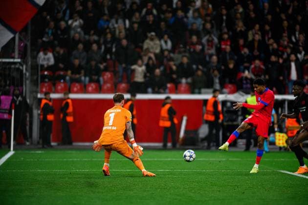 LEVERKUSEN, GERMANY - 21 OCTOBER, 2025: Mark Flekken - UEFA Champions League, match Bayer Leverkusen vs Paris Saint Germain at BayArena.  Copyright: xx