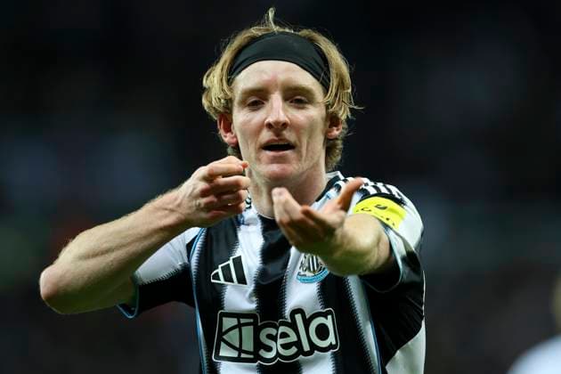 Newcastle United FC v SL Benfica - UEFA Champions League 2025 26 League Phase MD3 Anthony Gordon of Newcastle United celebrates 1st goal during the UEFA Champions League 2025 26 League Phase MD3 match between Newcastle United FC and SL Benfica at St James Park on October 21, 2025 in Newcastle upon Tyne, England. Newcastle upon Tyne St. James Park England United Kingdom Copyright: xEdxSykes Sportsphoto APLx 14139304
