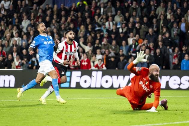 EINDHOVEN - Ismael Saibari of PSV Eindhoven scores the 2-1 goal during the UEFA Champions League match between PSV Eindhoven and Napoli at the Philips Stadium on October 21, 2025, in Eindhoven, Netherlands. ANP ROBIN VAN LONKHUIJSEN UEFA Champions League 2025-2026 xVIxANPxSportx xxANPxIVx 539897886 originalFilename: 539897886.jpg