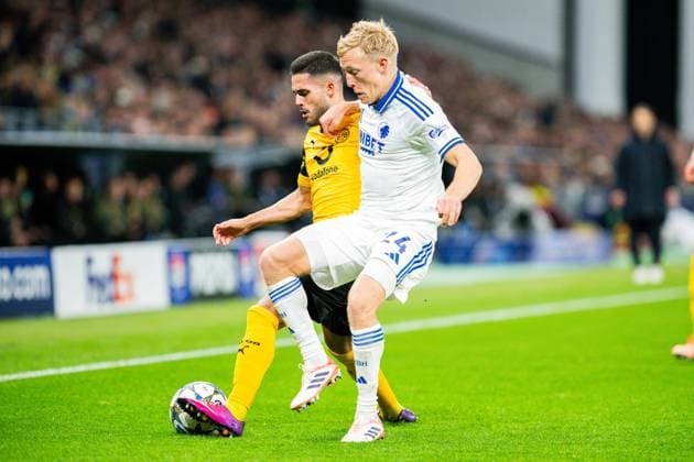 21.10.2025 - Fußball, 2025 2026, Champions League, 3. Spieltag, FC Kopenhagen - Borussia Dortmund: (L-R) Yan Couto (Dortmund), Birger Meling (Kopenhagen)