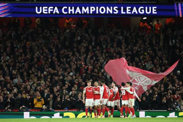 Arsenal players celebrate after a goal scored by Viktor Gyokeres of Arsenal during the UEFA Champions League match between Arsenal and Atlético de Madrid at Emirates Stadium in London, England (Photo by Alexander Canillas Sports Press Photo) Copyright: xAlexanderxCanillas SPPx Sportspressphoto_SPR45842
