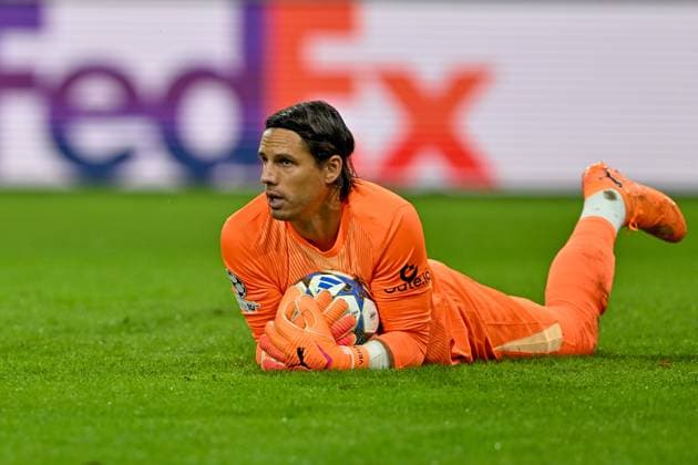 251021 Royale Union Saint-Gilloise vs FC Internazionale Milano goalkeeper Yann Sommer (1) of Inter pictured in action during the Uefa Champions League third matchday in the League phase game in season 2025 - 2026 between Royale Union Saint-Gilloise and FC Internazionale Milano on October 21 , 2025 in Anderlecht, Belgium. (Photo by David Catry isosport) Anderlecht Belgium  Copyright: xDavidxCatryx 20251021DC2_3702