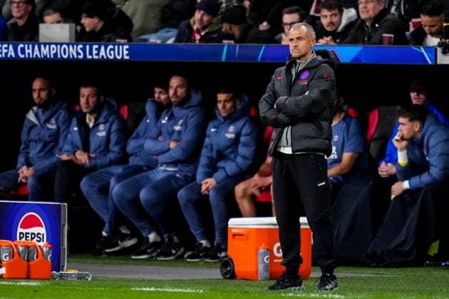 LEVERKUSEN, GERMANY - OCTOBER 21: Paris Saint-Germain head coach Luis Enrique looks on during the UEFA Champions League 2025 26 League Phase MD3 match between Bayer 04 Leverkusen and Paris Saint-Germain at BayArena on October 21, 2025 in Leverkusen, Germany. (Photo by Rene Nijhuis) SPO  Copyright: xRenexNijhuis