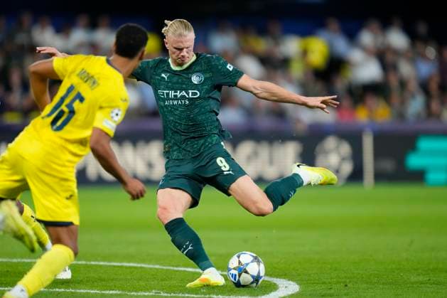 Villarreal CF v Manchester City - UEFA Champions League 2025 26 League Phase MD3 Erling Haaland centre-forward of Manchester City and Norway shooting to goal during the UEFA Champions League 2025 26 League Phase MD3 match between Villarreal CF and Manchester City at Estadio de la Ceramica on October 21, 2025 in Villarreal, Spain. Villarreal Castellon Spain  Copyright: xJosexBretonx originalFilename:bretonhernandez-villarre251021_npjGh.jpg