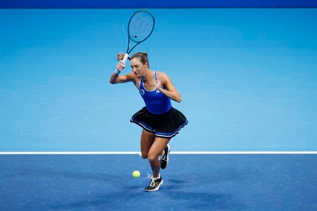 October 22, 2025, Tokyo, Japan: McCartney KESSLER (USA) returns a shot against Linda NOSKOVA (CZE) during their match at the Toray Pan Pacific Open Tennis at Ariake Colosseum in Tokyo. The tournament runs from October 20 to 36. Noskova won 7-5, 3-6, 4-6. Tokyo Japan - ZUMAm191 20251022_aap_m191_010 Copyright: xRodrigoxReyesxMarinx