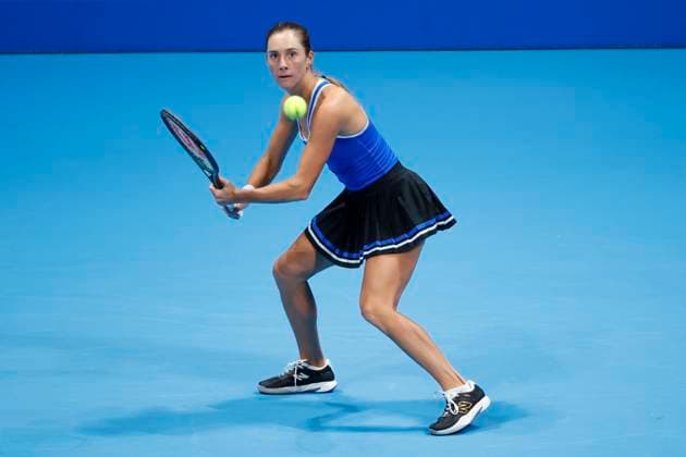 October 22, 2025, Tokyo, Japan: McCartney KESSLER (USA) returns a shot against Linda NOSKOVA (CZE) during their match at the Toray Pan Pacific Open Tennis at Ariake Colosseum in Tokyo. The tournament runs from October 20 to 36. Noskova won 7-5, 3-6, 4-6. Tokyo Japan - ZUMAm191 20251022_aap_m191_033 Copyright: xRodrigoxReyesxMarinx