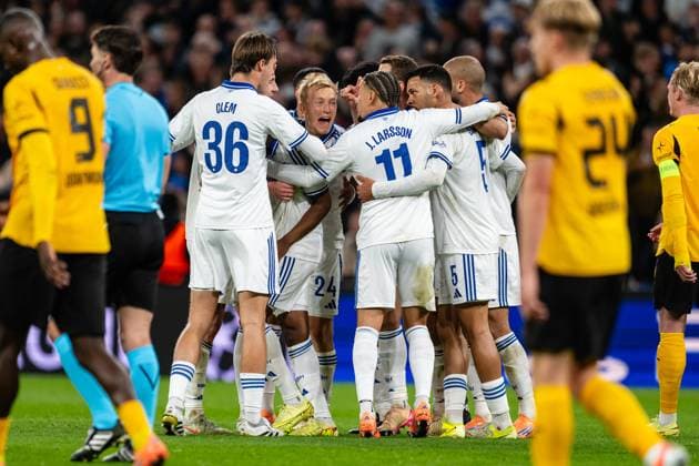 FC Copenhagen v Borussia Dortmund, UEFA Champions League, Copenhagen, Denmark Copenhagen, Denmark. 21st, October 2025. The players of FC Copenhagen seen in celebration after equalising for 1-1 during the UEFA Champions League match between FC Copenhagen and Borussia Dortmund at Parken in Copenhagen. Denmark, Copenhagen  Copyright: xGonzalesxPhoto TobiasxJorgensenx