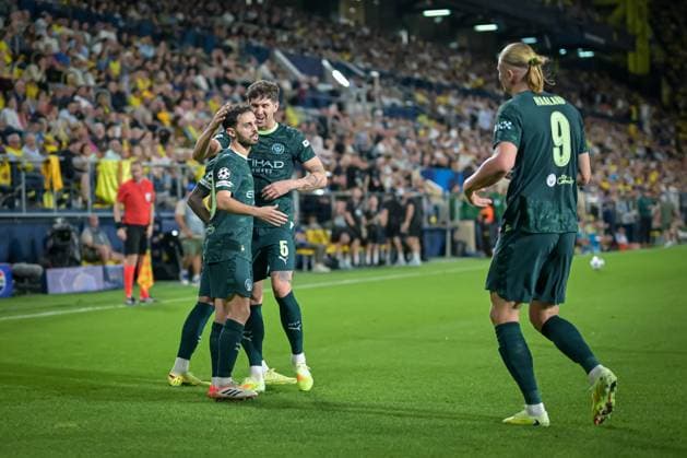 October 21, 2025, Villarreal, Spain: Bernardo Silva (Manchester City) celebrates a goal during the UEFA Champions League match between Villarreal FC and Manchester City at Estadio de La Ceramica. Final Score: Villarreal CF 0:2 Manchester City. Villarreal Spain - ZUMAs197 20251021_aaa_s197_351 Copyright: xFelipexMondinox