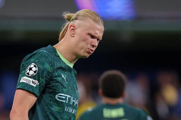 CALCIO - UEFA Champions League - Villarreal CF vs Manchester City Erling Haaland ( 9 - Manchester City) hungry during Villarreal CF vs Manchester City , UEFA Champions League football match in Vila-real, Spain, October 21 2025 Vila-real Spain  Copyright: xIPAxSport ABACAx