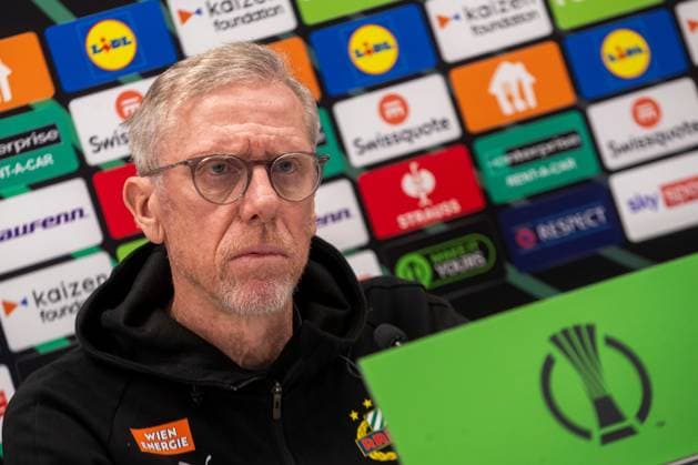SOCCER - UEFA ECL, Rapid vs Fiorentina VIENNA,AUSTRIA,22.OCT.25 - SOCCER - UEFA Conference League, SK Rapid Wien vs ACF Fiorentina, preview, press conference, PK, Pressekonferenz Rapid. Image shows head coach Peter Stoeger (Rapid).  GEPAxpictures xPhilippxBrem