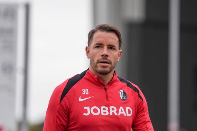 Christian Günter Christian Guenter (SC Freiburg, 30) , letztes medienöffentliches Training des SC Freiburg vor dem dritten Europa League Spiel in der Ligaphase, Deutschland, Fussball, UEFA Europa League, 3.Spieltag, 2025 2026, SC Freiburg vs. FC Utrecht, 22.10.2025, letztes medienöffentliches Training des SC Freiburg vor dem dritten Europa League Spiel in der Ligaphase, Europa-Park Stadion, Freiburg, Deutschland Freiburg Europa-Park Stadion Baden-Württemberg Deutschland Copyright: xArnexAmbergx