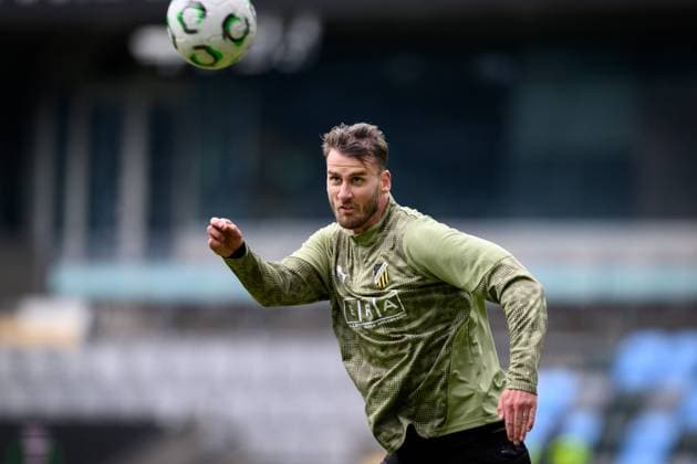 251022 Johan Hammar during a training session with Häcken on October 22, 2025 in Gothenburg. Photo: Carl Sandin BILDBYRAN kod CS CS0799 fotboll football soccer fotball uefa conference league conference league träning practice training häcken bbeng Copyright: CARLxSANDIN BB251022CS022