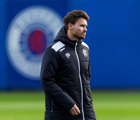 Rangers Head Coach Danny Rohl during today s training session at The Rangers Training Centre, Glasgow. Rangers Training - The Rangers Training Centre, Glasgow, Lanarkshire, Scotland, UK - 22 Oct 2025Glasgow The Rangers Training Centre Lanarkshire, Scotland United Kingdom EDITORIAL USE ONLY  Copyright: xRangersxFC Shutterstockx 15565326bl