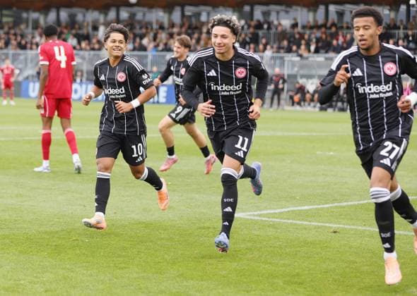 22.10.2025 xphx Dreieich UEFA Youth League 2025 2026 Eintracht Frankfurt - Liverpool U19 Torubel nach dem Tor zum 1:0 durch Keziah Oteng-Mensah (Eintracht Frankfurt)