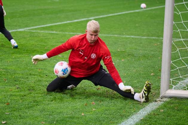 22.10.2025, Fußball, Herren, 2.BL, Saison 2025 2026, Training Holstein Kiel Torwwart Lio Rothenhagen (U20-Nationaltorwart) Kiel, Projensdorf Projensdorf, Trainigsplatz Schleswig-Holstein Deutschland