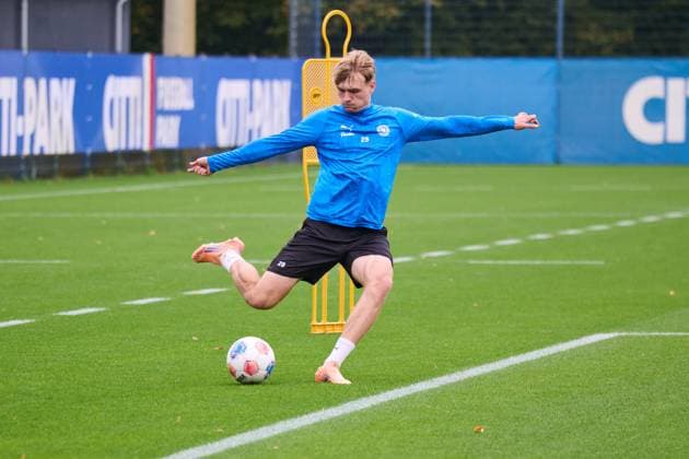 22.10.2025, Fußball, Herren, 2.BL, Saison 2025 2026, Training Holstein Kiel Niklas Niehoff Kiel, Projensdorf Projensdorf, Trainigsplatz Schleswig-Holstein Deutschland