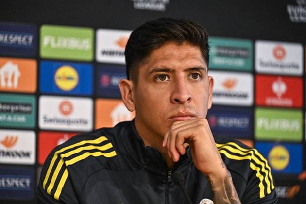 Ahead of the Fenerbahce v Stuttgart - UEFA Europa League ISTANBUL, TURKIYE - OCTOBER 22: Fenerbahce head coach Domenico Tedesco (not seen) and player Edson Alvarez speak during a press conference, PK, Pressekonferenz at Fenerbahce Can Bartu Facilities ahead of the UEFA Europa League week 3 match against German team Stuttgart in Istanbul, Turkiye, on October 22, 2025. Muhammed Enes Yildirim Anadolu Istanbul Turkey. Editorial use only. Please get in touch for any other usage.  Copyright: x2025xAnadoluxMuhammedxEnesxYildirimx