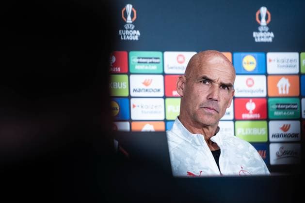 SOCCER - UEFA EL, RBS vs Ferencvaros SALZBURG,AUSTRIA,22.OCT.25 - SOCCER - UEFA Europa League, Red Bull Salzburg vs Ferencvaros Budapest, preview, press conference, PK, Pressekonferenz RBS. Image shows head coach Thomas Letsch (RBS).  GEPAxpictures xJulioxArellano