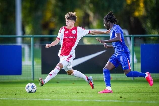SURREY , 22-10-2025 , Chelsea Football Club Training Ground , season 2025 2026 , UEFA Youth League football , League phase Matchday 3 , match between Chelsea and Ajax , picture shows Ajax player Damian van der Vaart Chelsea - Ajax (Youth League)  x31640162x Copyright: