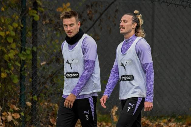 Hauke Wahl Jackson Irvine ( Pauli ) gehen vom Platz Deutschland , Hamburg , Trainingsgelände an der Kollaustrasse , Fussball , 1. Bundesliga , Training des FC St Pauli