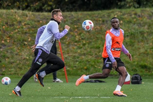 Hauke Wahl Abdoulie Ceesay ( Pauli ) Deutschland , Hamburg , Trainingsgelände an der Kollaustrasse , Fussball , 1. Bundesliga , Training des FC St Pauli