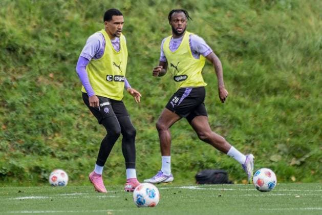 Hountondji Andréas Ricky-Jade Jones ( Pauli ) Deutschland , Hamburg , Trainingsgelände an der Kollaustrasse , Fussball , 1. Bundesliga , Training des FC St Pauli