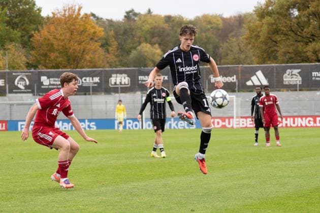 22.10.2025, xhfmx, Fußball UEFA Youth League, Eintracht Frankfurt - FC Liverpool Christian Prenaj (Eintracht Frankfurt U19) (DFL DFB REGULATIONS PROHIBIT ANY USE OF PHOTOGRAPHS as IMAGE SEQUENCES and or QUASI-VIDEO) Dreieich