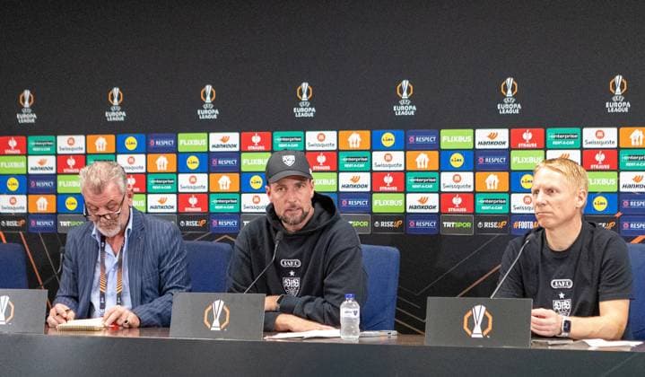 Istanbul , Euro League VfB Stuttgart , PK Pressekonferenz und Training , mitte: Sebastian Hoeneß