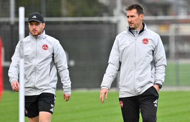 22.10..2025 - Fussball - 2. Fussball - Bundesliga - Saison 2025 2026 - 1. FC Nürnberg Nuernberg FCN ( Club ) - Training - Sportfoto Zink - xwoxzix - Dominik Schmitt (Übergangstrainer 1. FC Nürnberg FCN ) Miroslav Miro Klose ( Trainer 1. FC Nürnberg FCN )