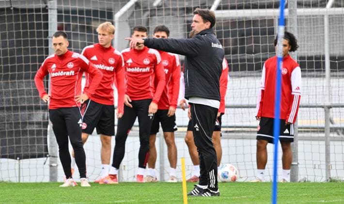 22.10..2025 - Fussball - 2. Fussball - Bundesliga - Saison 2025 2026 - 1. FC Nürnberg Nuernberg FCN ( Club ) - Training - Sportfoto Zink - xwoxzix - Johannes Hannes Wieber ( Head Of Performance 1. FC Nürnberg FCN )