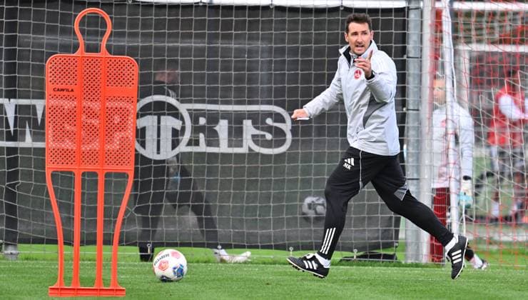 22.10..2025 - Fussball - 2. Fussball - Bundesliga - Saison 2025 2026 - 1. FC Nürnberg Nuernberg FCN ( Club ) - Training - Sportfoto Zink - xwoxzix - Miroslav Miro Klose ( Trainer 1. FC Nürnberg FCN )