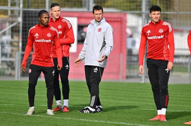 22.10..2025 - Fussball - 2. Fussball - Bundesliga - Saison 2025 2026 - 1. FC Nürnberg Nuernberg FCN ( Club ) - Training - Sportfoto Zink - xwoxzix - von links : Mohamed Ali Zoma (23, 1. FC Nürnberg FCN ) Artem Stepanov (11, 1. FC Nürnberg FCN ) Semir Telalovic (9, 1. FC Nürnberg FCN )