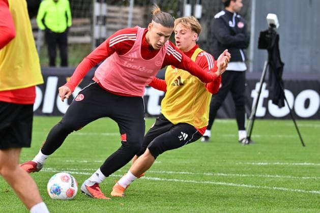 22.10..2025 - Fussball - 2. Fussball - Bundesliga - Saison 2025 2026 - 1. FC Nürnberg Nuernberg FCN ( Club ) - Training - Sportfoto Zink - xwoxzix - Artem Stepanov (11, 1. FC Nürnberg FCN ) Tim Janisch (32, 1. FC Nürnberg FCN )