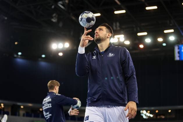 HC Zagreb v OTP Bank Pick Szeged: EHF Champions League Bence Banhidi of Pick Szeged warms up prior to the Men s EHF Champions League group B match between HC Zagreb and OTP Bank Pick Szeged at Arena Zagreb on October 22, 2025. in Zagreb, Croatia.  IgorxKralj PIXSELL