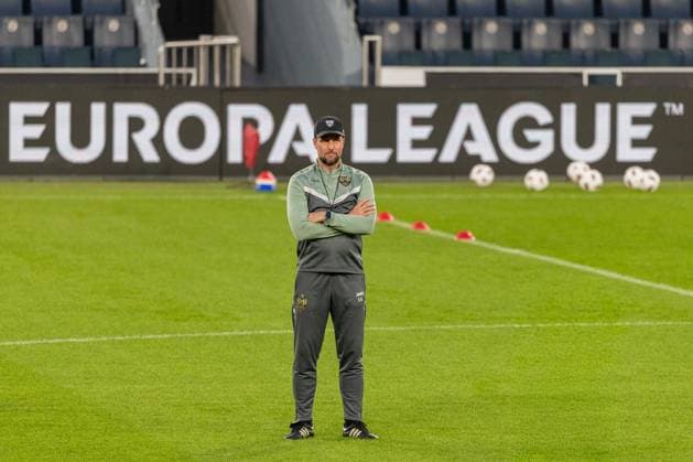 Istanbul , Euro League Fenerbahce vs. VfB Stuttgart , PK Pressekonferenz und Training , Sebastian Hoeneß